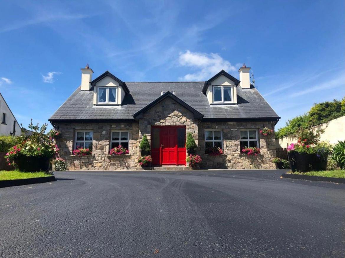 Cosy Rooms In A Stone Cottage Salthill Exterior foto